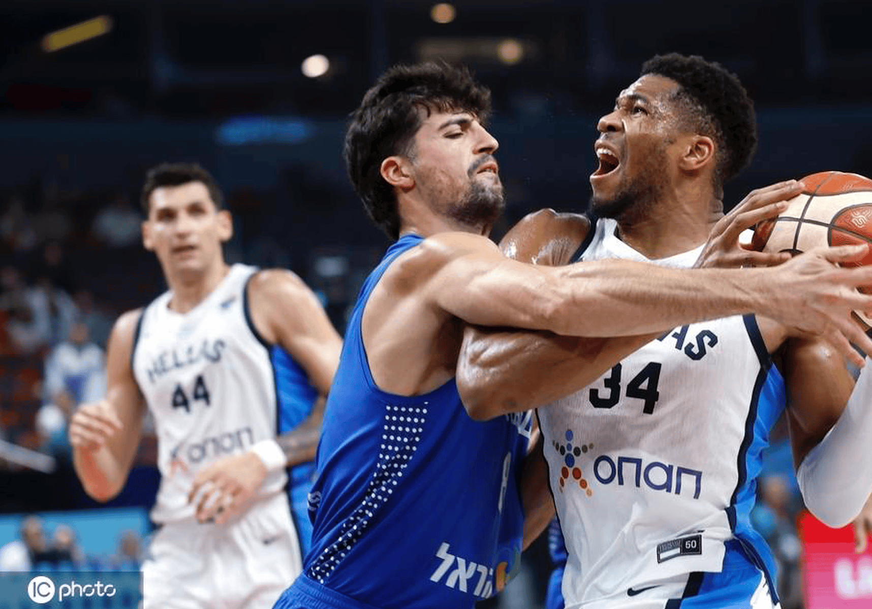 字母哥与50激战快船分钟，大比分获胜胜负难料！，大坂直美焦点对战上演精彩一战的简单介绍