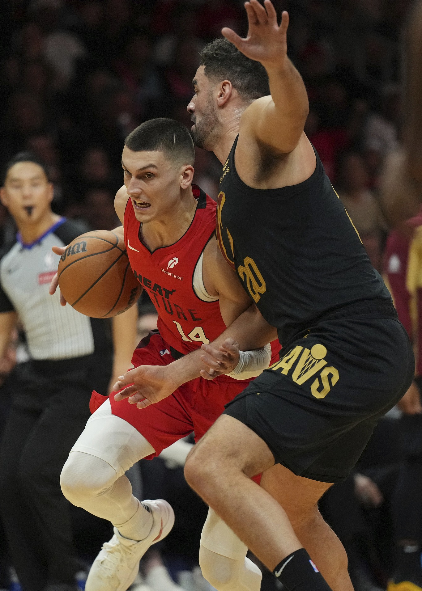 迈阿密热火迎NBA季后赛关键赛，冲刺阶段遗憾出局，话题不断，心理建设被强调的简单介绍